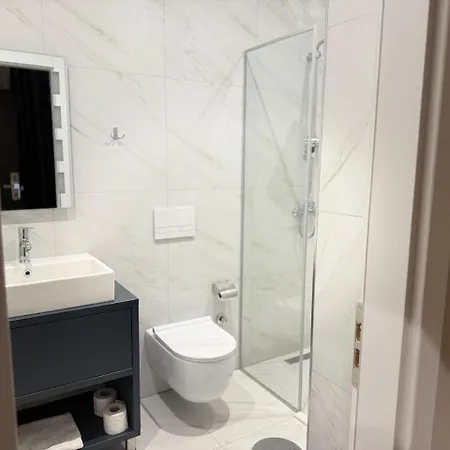 Vh Eurostar Center 2 Congress & Hotel 4*