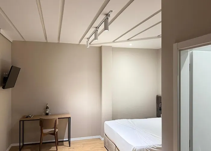 Vh Eurostar Center 2 Congress & Tiran