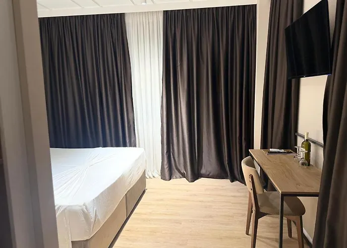 Otel Vh Eurostar Center 2 Congress & Tiran